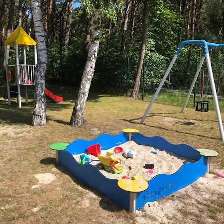 Apartament Baltica Z Ogrodkiem - W Ustronnym Miejscu Tuz Przy Plazy Rogowo  Exterior photo